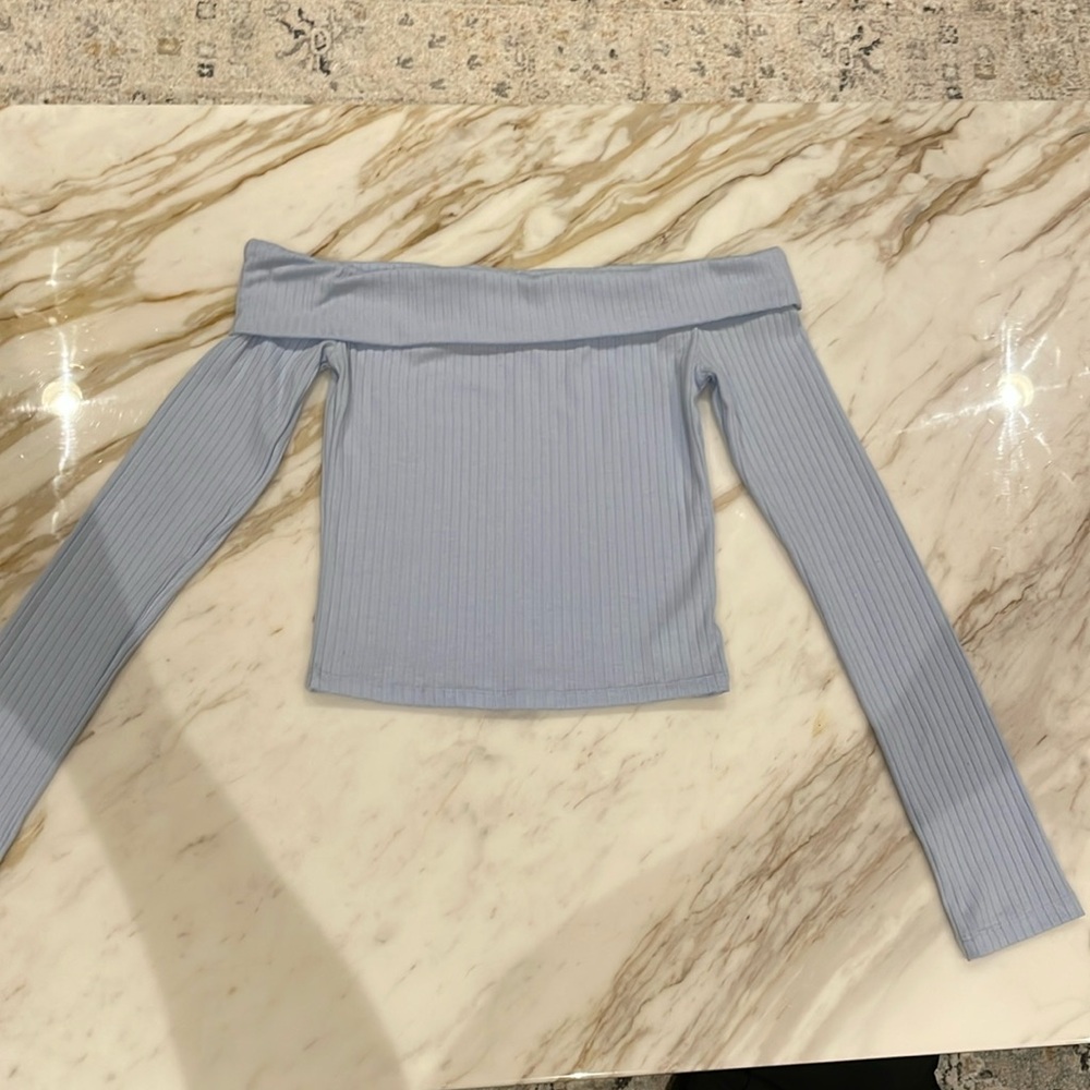 H&M off shoulder long sleeve top